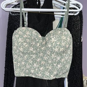 Windsor floral sage top size M